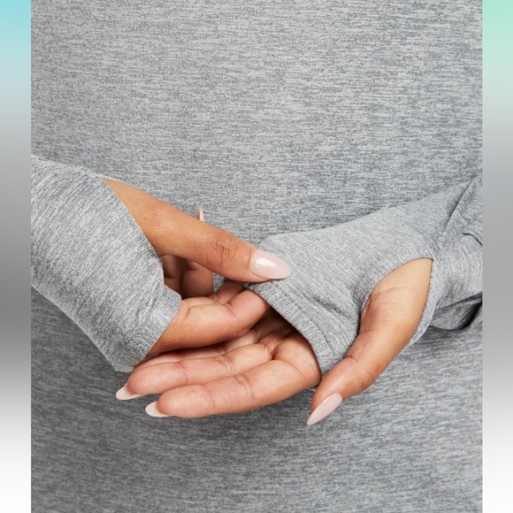 NWT Nike Women's Dri-Fit Long Sleeve Running Top, Black - Picture 5 of 5